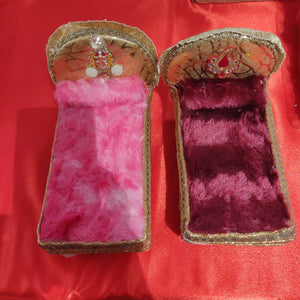 Deity bed